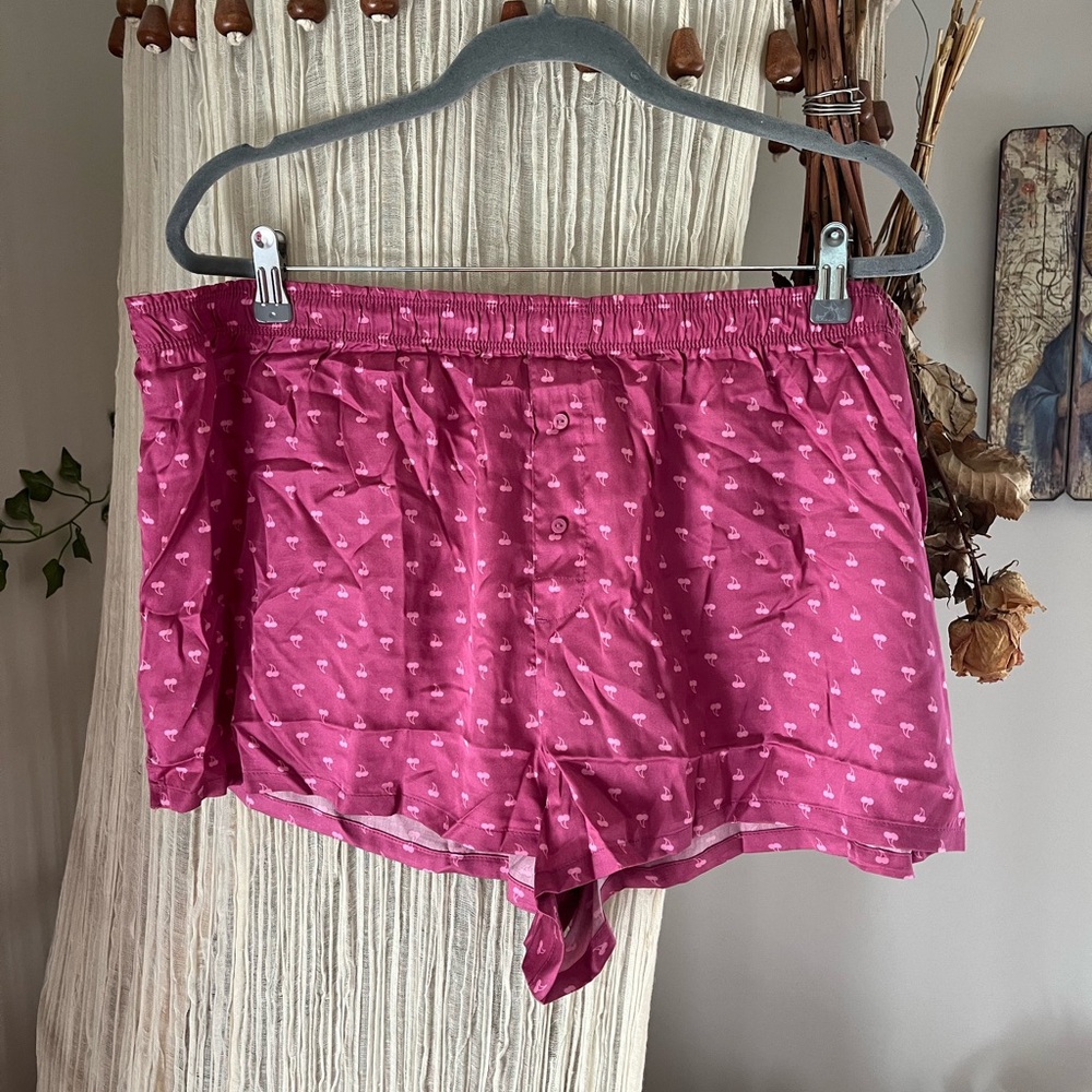 NWT VS Pink Boxer Shorts